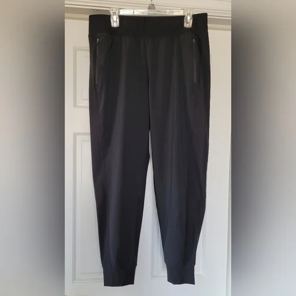Eddie BAUER, Rainier Jogger. Size M- Fits Like A Size L. - Picture 1 of 2